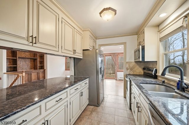 19 Windy Bush Ln, Sparta Twp., NJ 07871