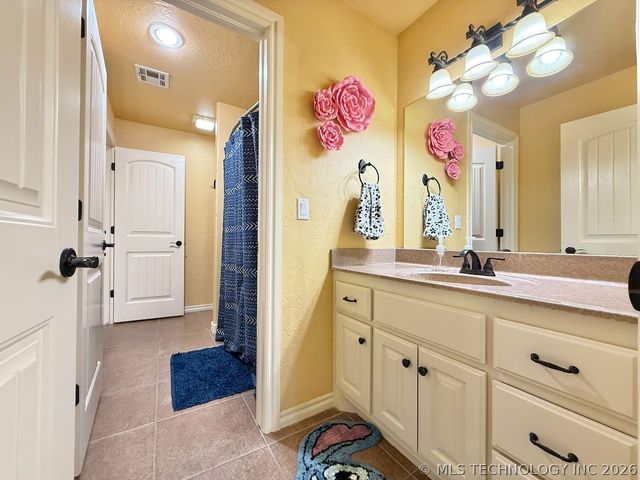 11404 E 132nd Place S, Broken Arrow, OK 74011