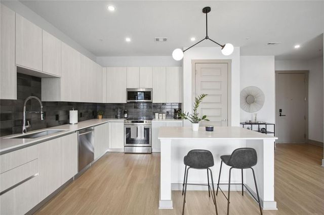 1050 Howell Mill Road 02, Atlanta, GA 30318