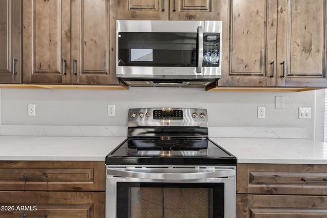 8250 W EUGIE Avenue, Peoria, AZ 85381