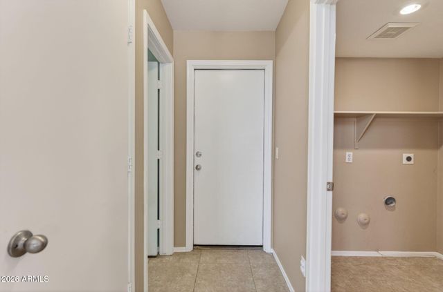 8250 W EUGIE Avenue, Peoria, AZ 85381