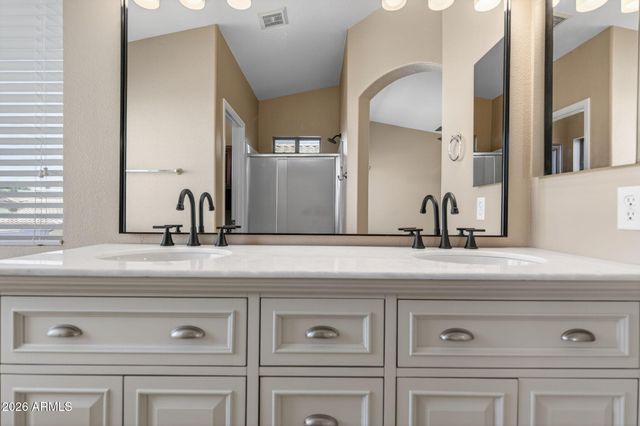 8250 W EUGIE Avenue, Peoria, AZ 85381