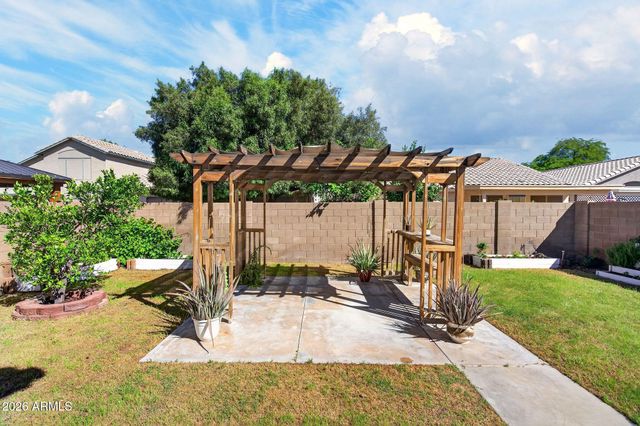 8250 W EUGIE Avenue, Peoria, AZ 85381