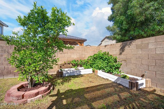 8250 W EUGIE Avenue, Peoria, AZ 85381