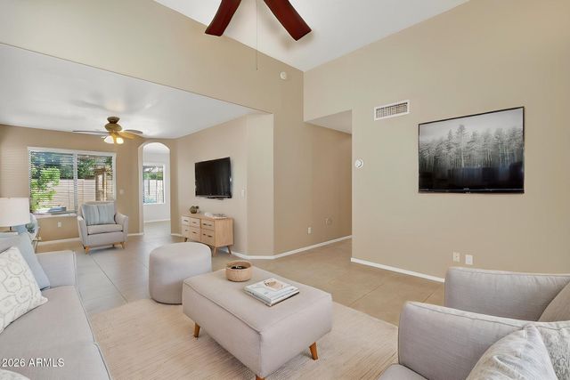 8250 W EUGIE Avenue, Peoria, AZ 85381