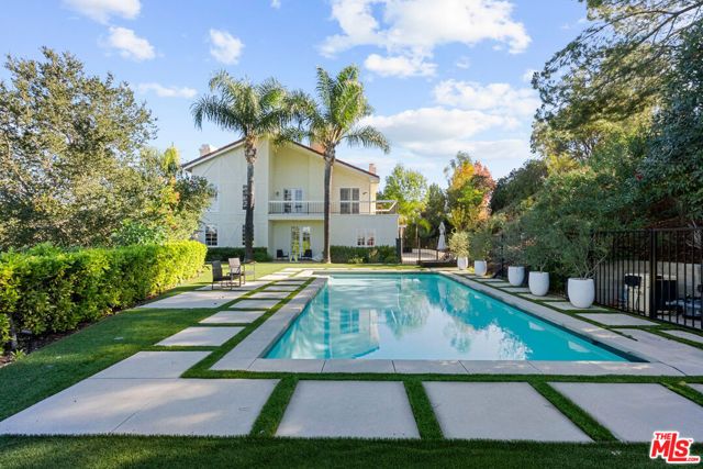 22241 Alizondo Drive, Woodland Hills (los Angeles), CA 91364