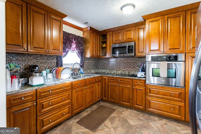 338 Boxwood Street, Social Circle, GA 30025