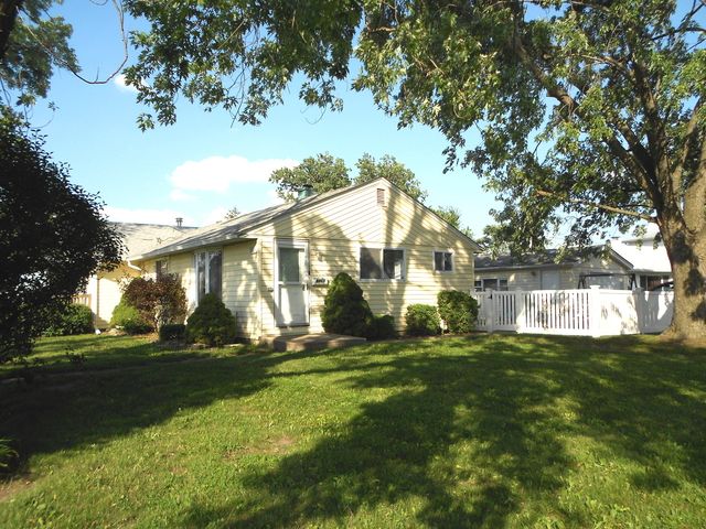 8865 S Ryan Road, Hometown, IL 60456