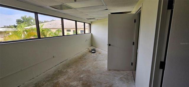 11501 WALKER AVENUE, Seminole, FL 33772
