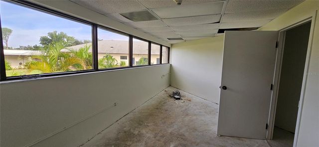 11501 WALKER AVENUE, Seminole, FL 33772