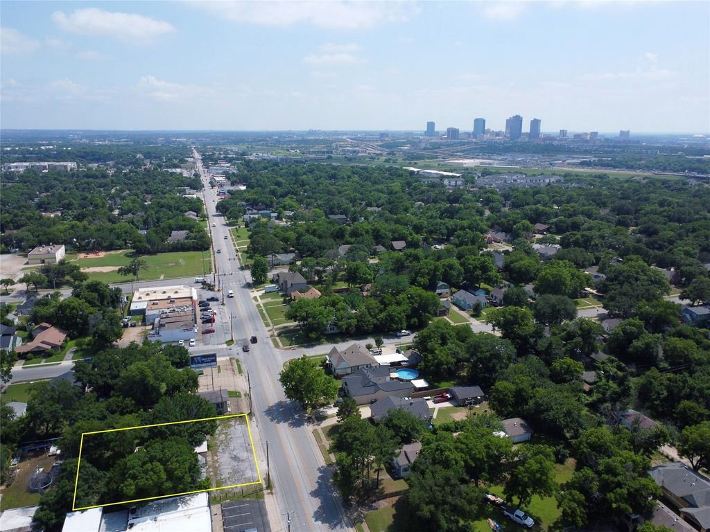 1408 N Sylvania Avenue, Fort Worth, TX 76111