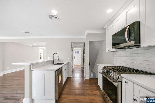 456 Collins Avenue, Hasbrouck Heights, NJ 07604