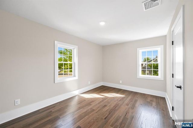 456 Collins Avenue, Hasbrouck Heights, NJ 07604
