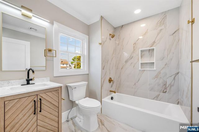 456 Collins Avenue, Hasbrouck Heights, NJ 07604