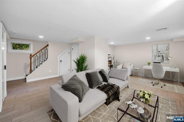 456 Collins Avenue, Hasbrouck Heights, NJ 07604