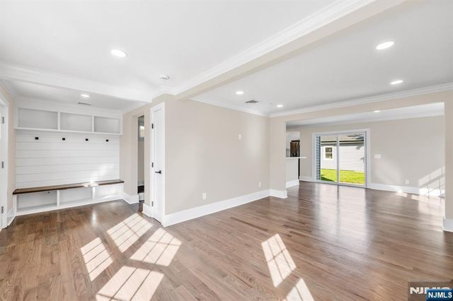 456 Collins Avenue, Hasbrouck Heights, NJ 07604