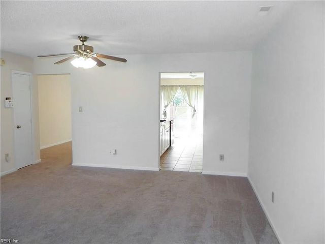 750 Sendero CT, Chesapeake, VA 23322