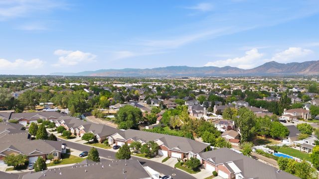 9487 S PEACEFUL VIEW WAY, South Jordan, UT 84095