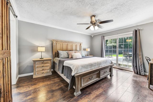404 Independence Drive, Friendswood, TX 77546