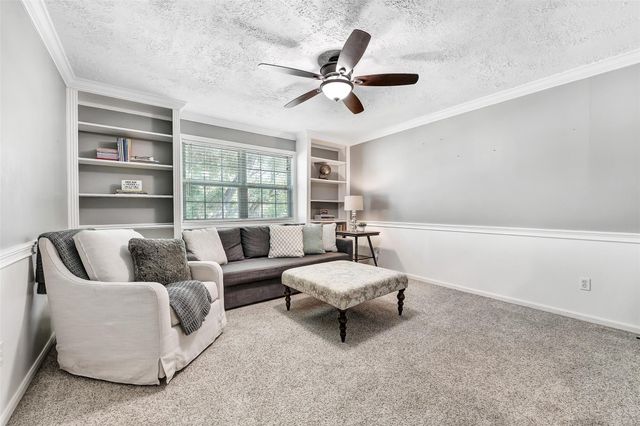 404 Independence Drive, Friendswood, TX 77546