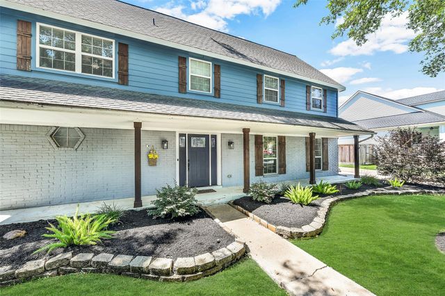 404 Independence Drive, Friendswood, TX 77546