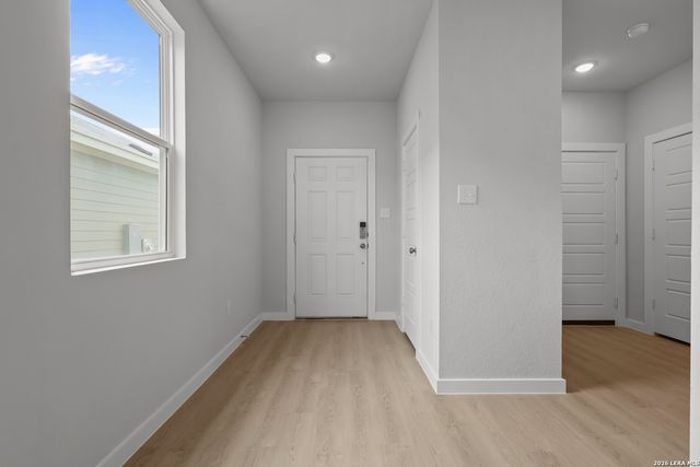 9974 Chavaneaux Lndg, San Antonio, TX 78221