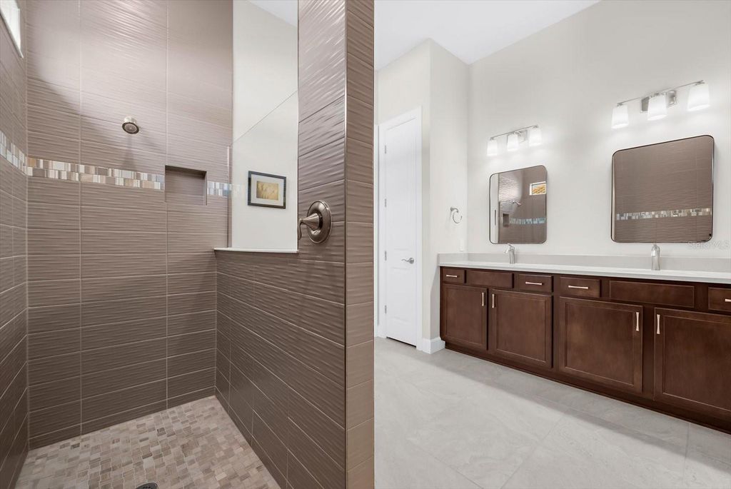 Image 30 of property listing at 7140 WOODVILLE COVE, Bradenton, FL 34202