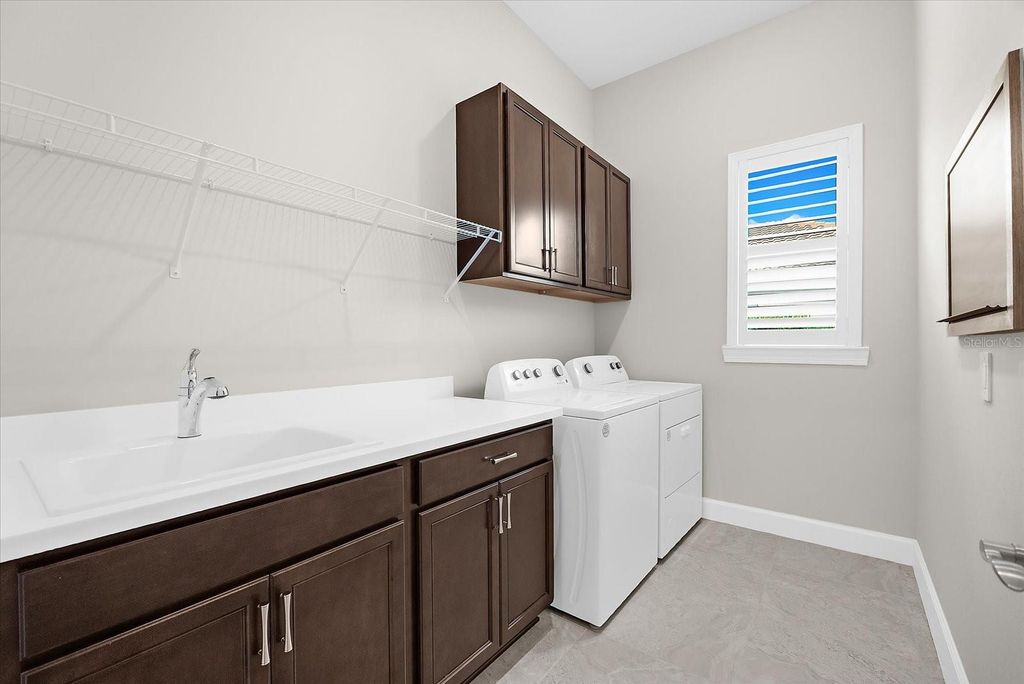 Image 33 of property listing at 7140 WOODVILLE COVE, Bradenton, FL 34202