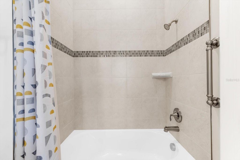 Image 8 of property listing at 7140 WOODVILLE COVE, Bradenton, FL 34202