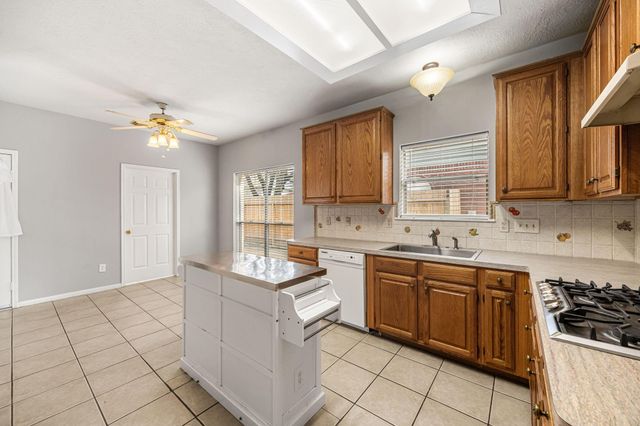 7910 Millers Way, Houston, TX 77095