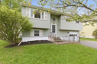 8217 Lucchesi Drive, Clay, NY 13041