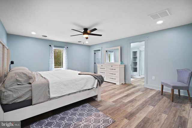 30 APRIL LN, Hedgesville, WV 25427