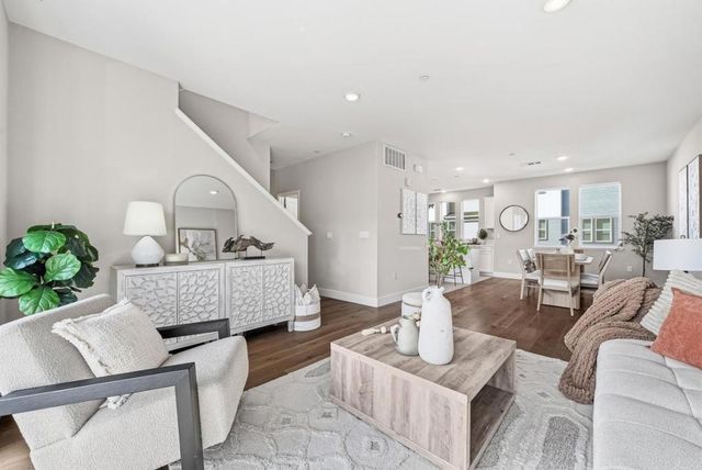 875 Cotati Terrace 4, Sunnyvale, CA 94085