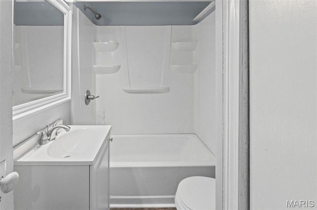 3538 Berkeley Avenue, Alton, IL 62002