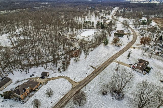 Brookhollow Drive, Warren, OH 44481