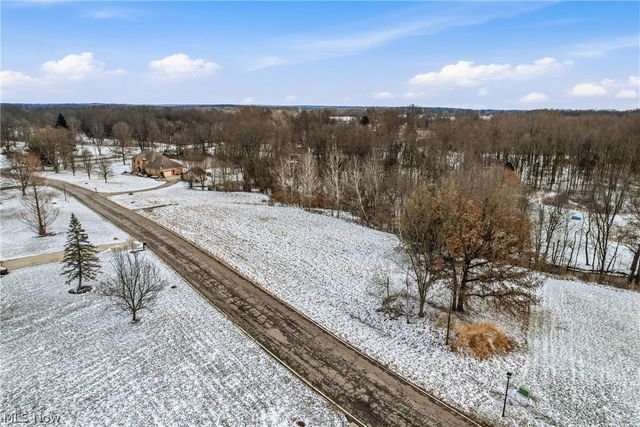 Brookhollow Drive, Warren, OH 44481