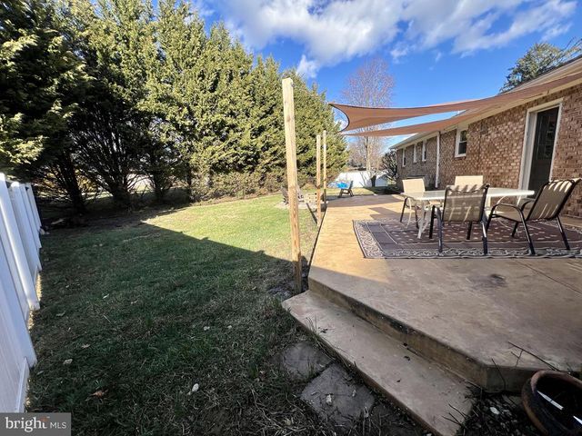 25 BIRCHWAY DR, Chambersburg, PA 17202