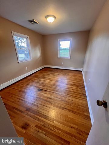 25 BIRCHWAY DR, Chambersburg, PA 17202