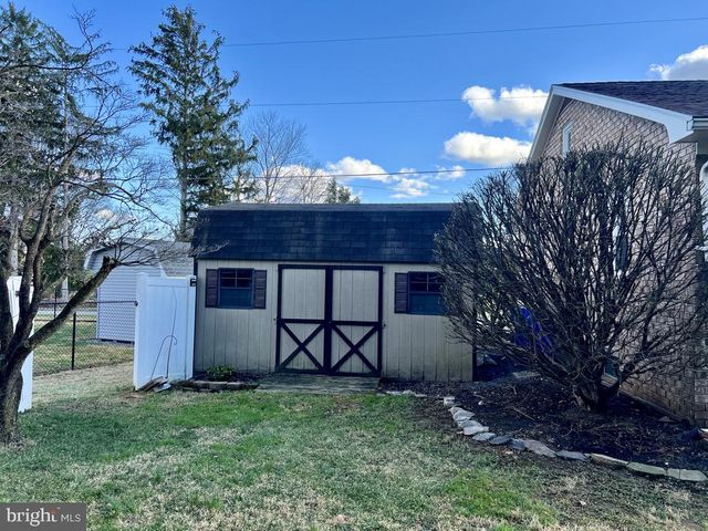 25 BIRCHWAY DR, Chambersburg, PA 17202