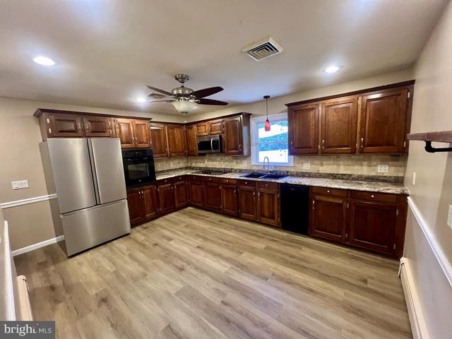 25 BIRCHWAY DR, Chambersburg, PA 17202