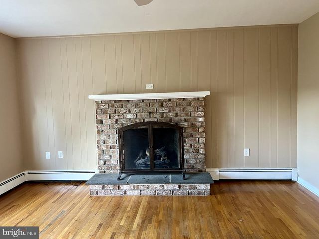 25 BIRCHWAY DR, Chambersburg, PA 17202