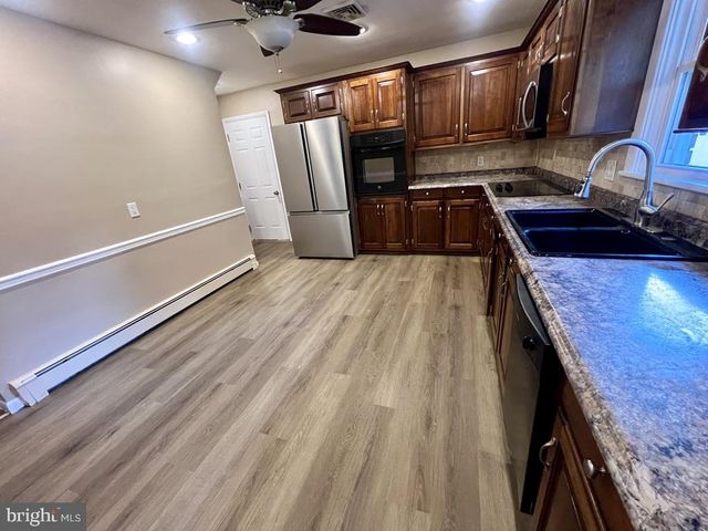 25 BIRCHWAY DR, Chambersburg, PA 17202