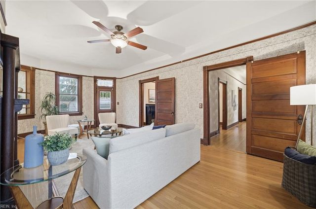 2011 Willow Wood DR, Norfolk, VA 23509