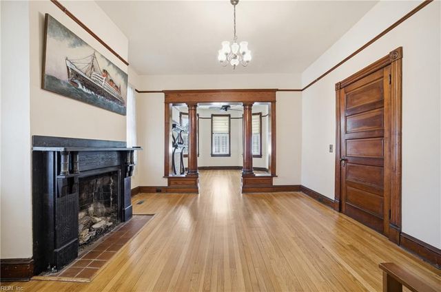 2011 Willow Wood DR, Norfolk, VA 23509