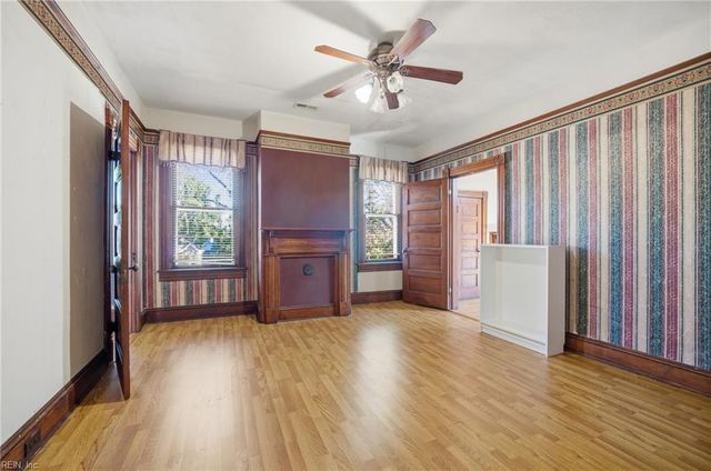 2011 Willow Wood DR, Norfolk, VA 23509