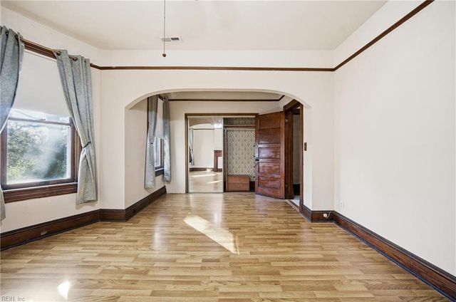 2011 Willow Wood DR, Norfolk, VA 23509