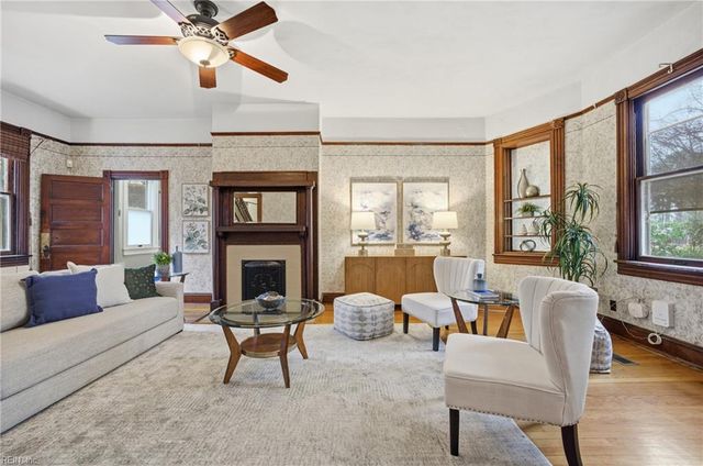 2011 Willow Wood DR, Norfolk, VA 23509