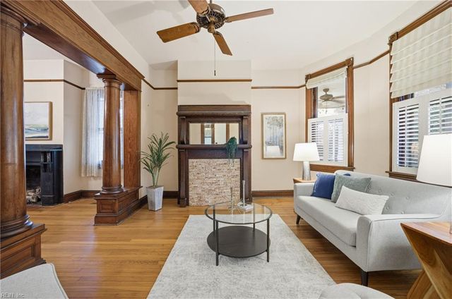 2011 Willow Wood DR, Norfolk, VA 23509