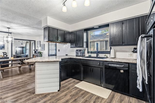 6226 Woodmoor Avenue NW, Canton, OH 44718