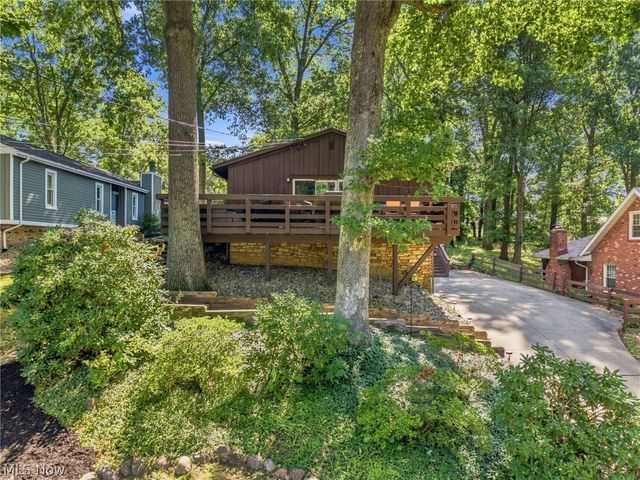 6226 Woodmoor Avenue NW, Canton, OH 44718